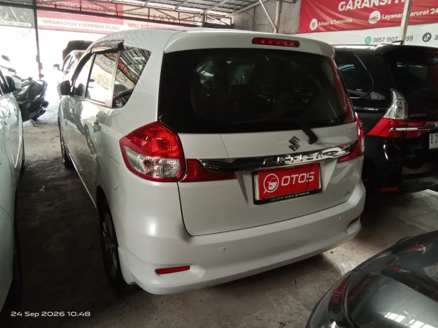Foto Mobil Bekas Kiri Belakang Suzuki Ertiga 1.4 tahun 2018