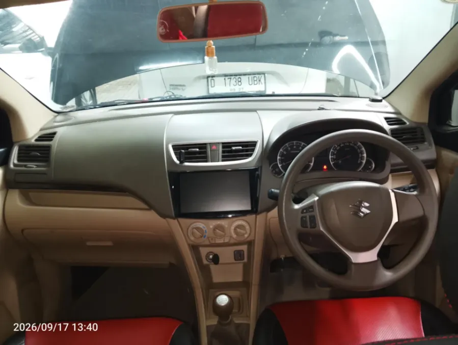 Foto Mobil Bekas Dashboard Suzuki Ertiga 1.4 Dreza tahun 2016