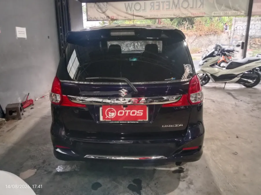 Foto Mobil Bekas Tampak Belakang Suzuki Ertiga 1.4 Dreza tahun 2017