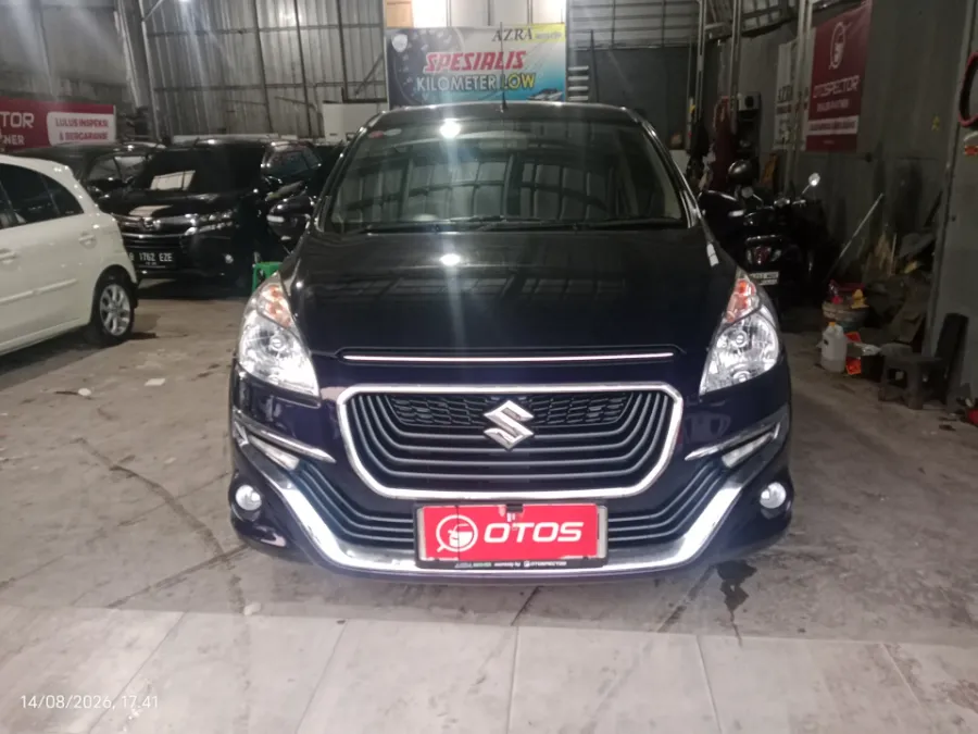Foto Mobil Bekas Tampak Depan Suzuki Ertiga 1.4 Dreza tahun 2017