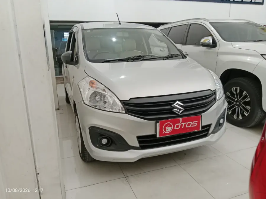 Foto Mobil Bekas Kanan Depan Suzuki Ertiga 1.4 GA tahun 2016