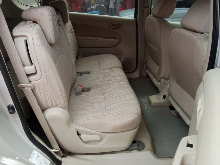 Foto Mobil Bekas Kabin Belakang Suzuki Ertiga 1.4 GL tahun 2017