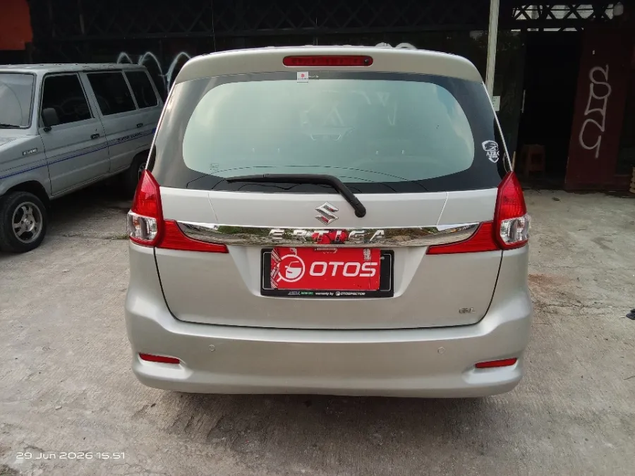 Foto Mobil Bekas Tampak Belakang Suzuki Ertiga 1.4 GL tahun 2017