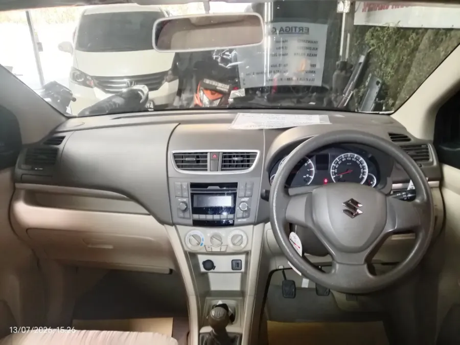 Foto Mobil Bekas Dashboard Suzuki Ertiga 1.4 GL tahun 2018