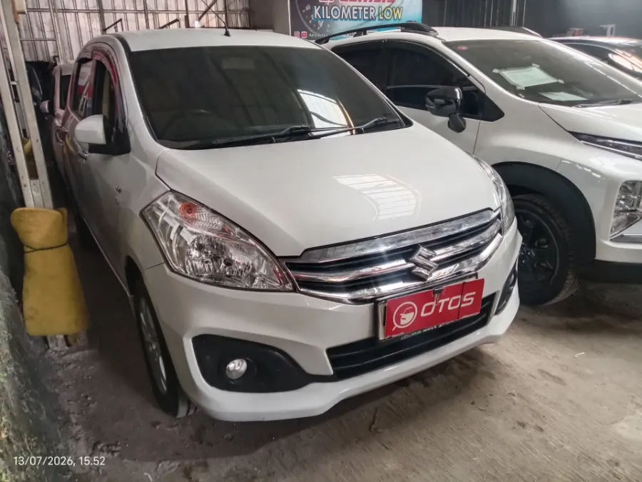 Foto Mobil Bekas Kanan Depan Suzuki Ertiga 1.4 GL tahun 2018