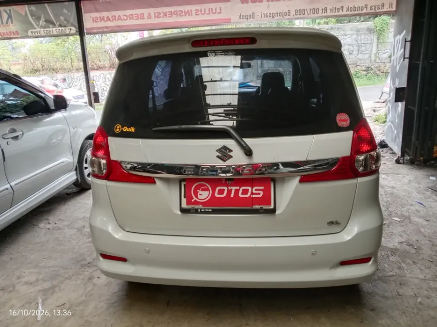 Foto Mobil Bekas Tampak Belakang Suzuki Ertiga 1.4 GL tahun 2018