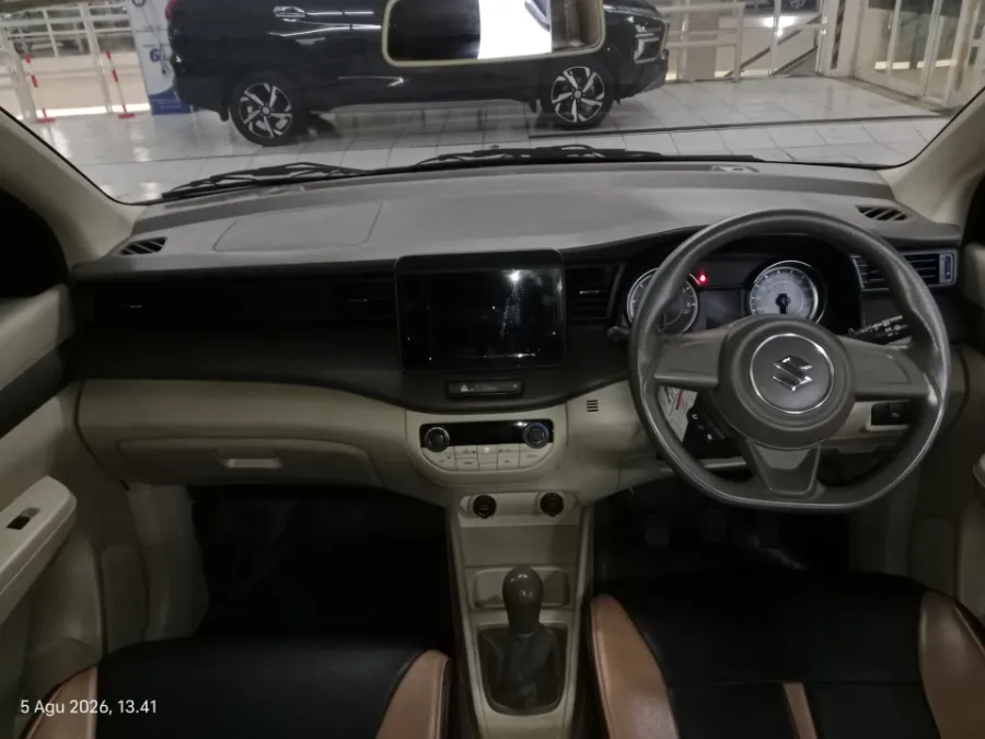 Foto Mobil Bekas Dashboard Suzuki Ertiga 1.4 GL tahun 2021