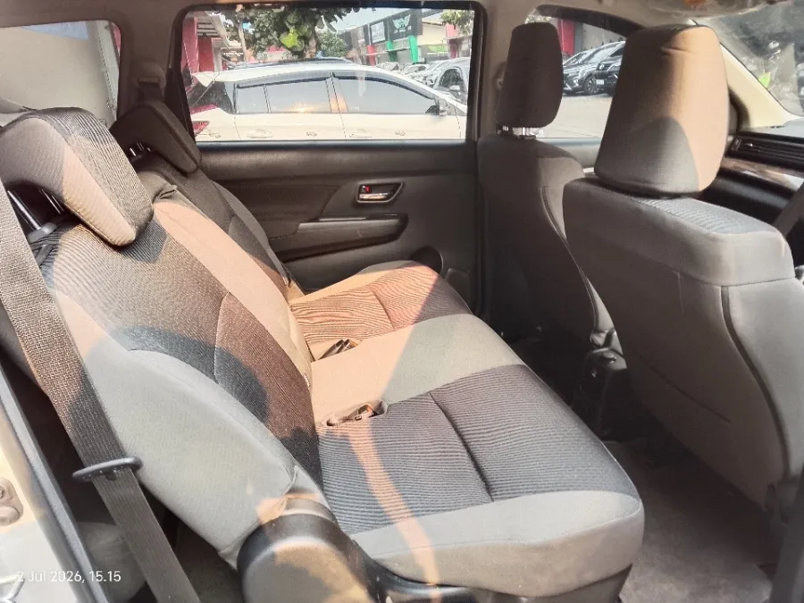 Foto Mobil Bekas Kabin Belakang Suzuki Ertiga 1.5 tahun 2023