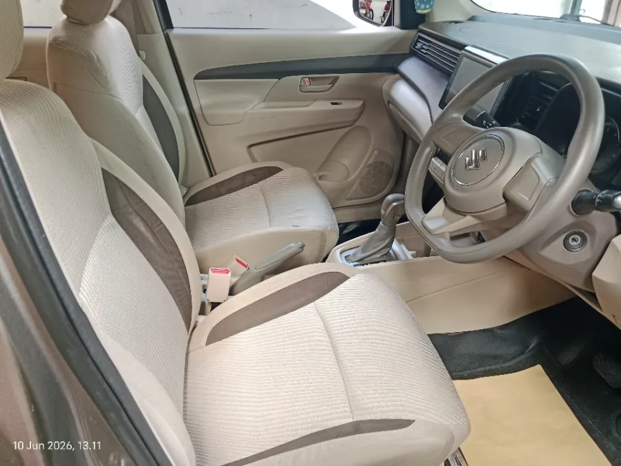Foto Mobil Bekas Kabin Depan Suzuki Ertiga 1.5 GL tahun 2020
