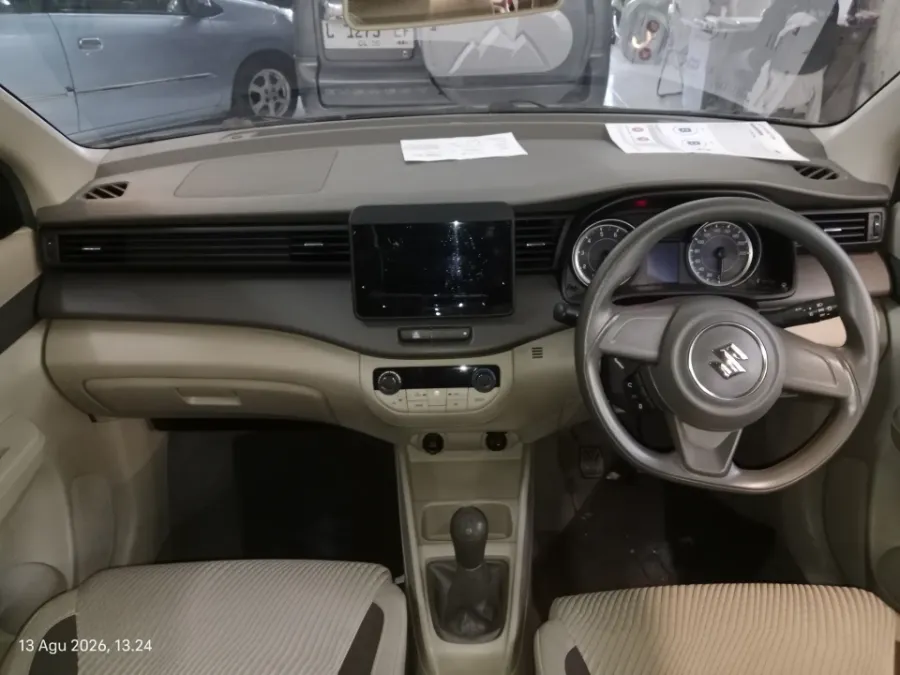 Foto Mobil Bekas Dashboard Suzuki Ertiga 1.5 GL tahun 2021