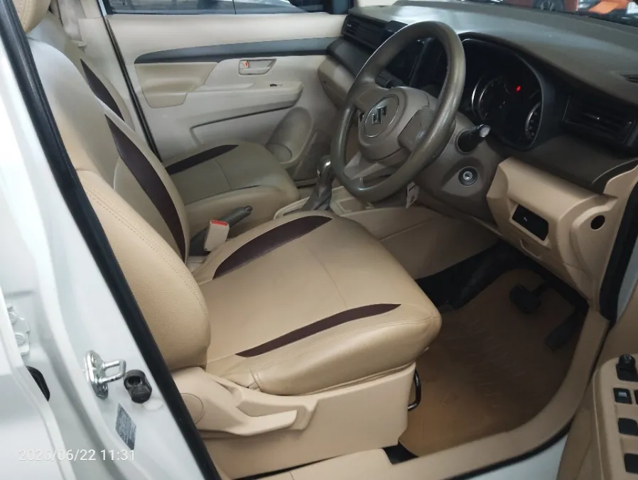 Foto Mobil Bekas Kabin Depan Suzuki Ertiga 1.5 GL tahun 2021