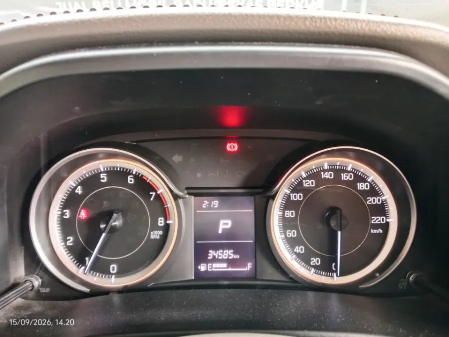 Foto Mobil Bekas Odometer Suzuki Ertiga 1.5 GL tahun 2021