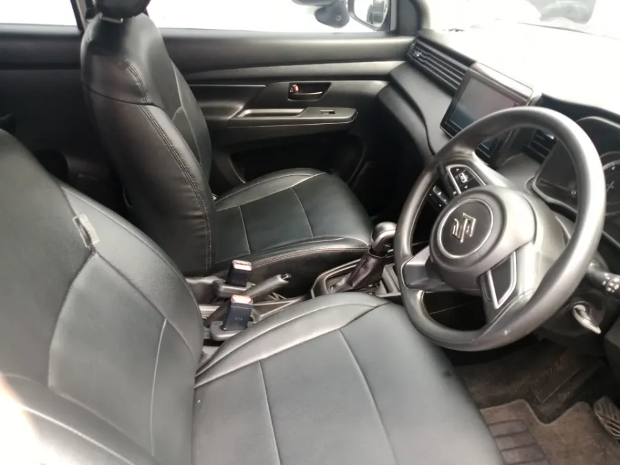 Foto Mobil Bekas Kabin Depan Suzuki Ertiga 1.5 GL tahun 2022