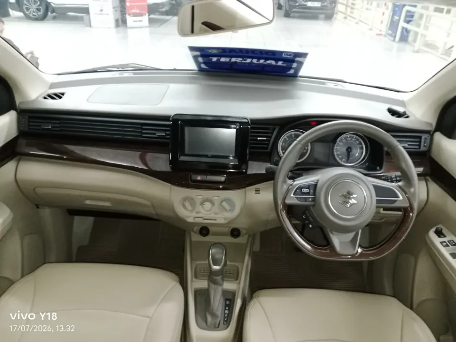 Foto Mobil Bekas Dashboard Suzuki Ertiga 1.5 GX tahun 2018