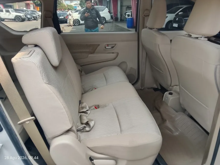 Foto Mobil Bekas Kabin Belakang Suzuki Ertiga 1.5 GX tahun 2018