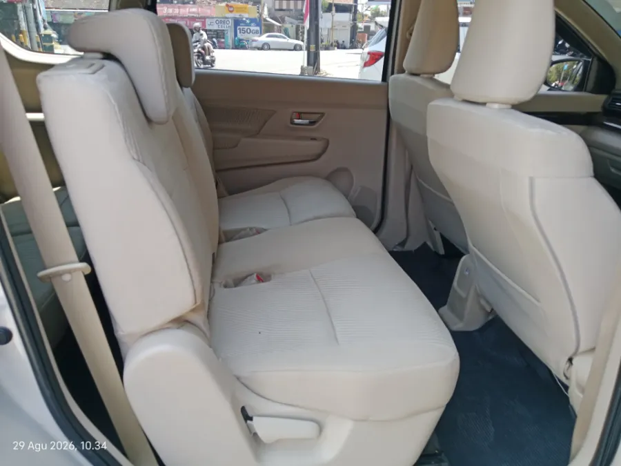 Foto Mobil Bekas Kabin Belakang Suzuki Ertiga 1.5 GX tahun 2018