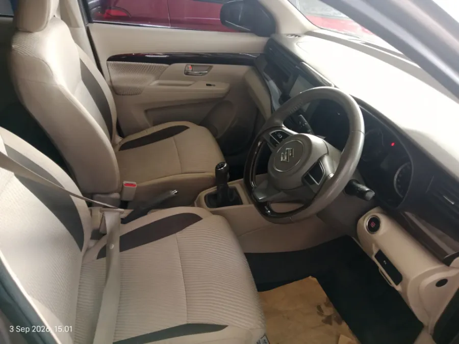 Foto Mobil Bekas Kabin Depan Suzuki Ertiga 1.5 GX tahun 2019