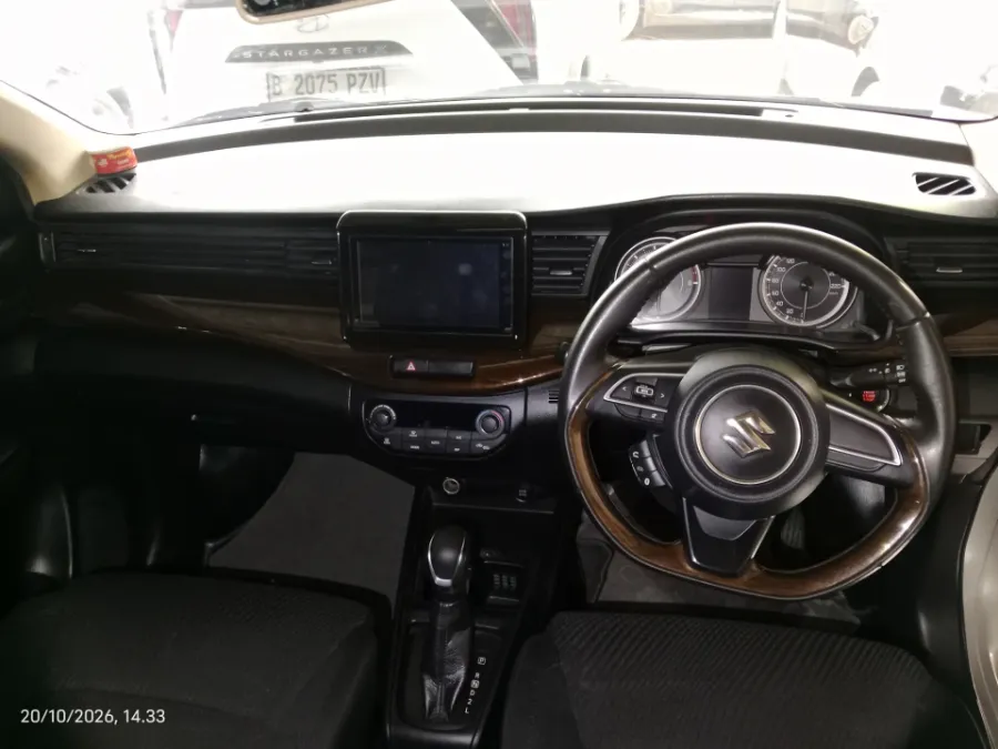Foto Mobil Bekas Dashboard Suzuki Ertiga 1.5 GX tahun 2020