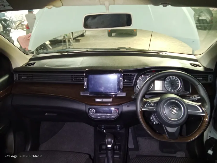 Foto Mobil Bekas Dashboard Suzuki Ertiga 1.5 GX tahun 2021