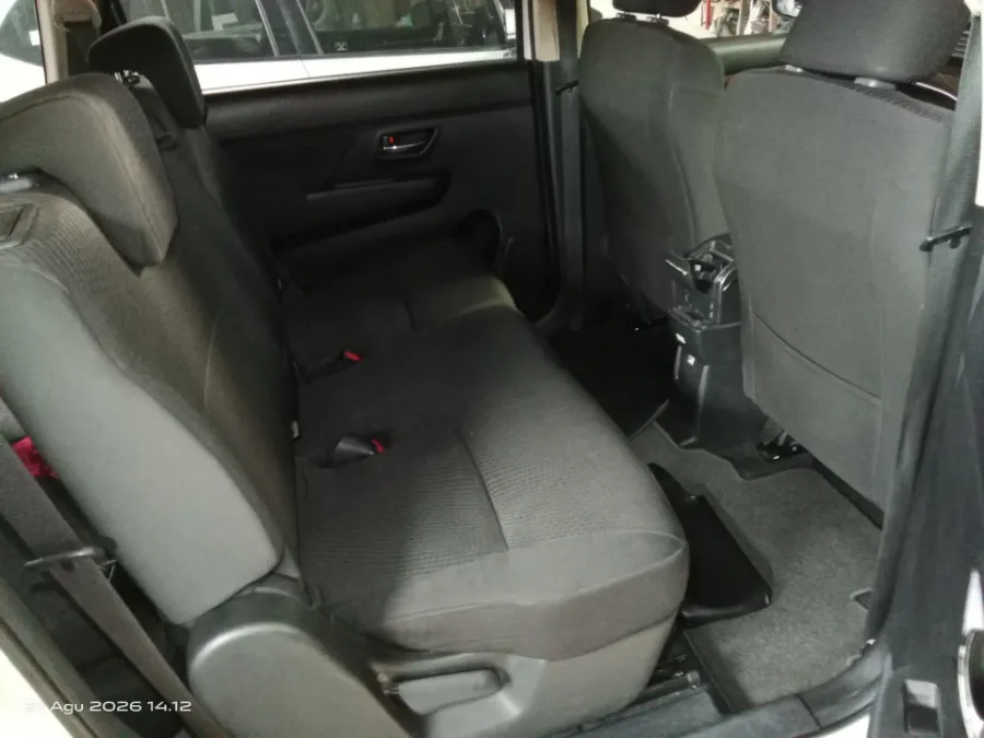Foto Mobil Bekas Kabin Belakang Suzuki Ertiga 1.5 GX tahun 2021