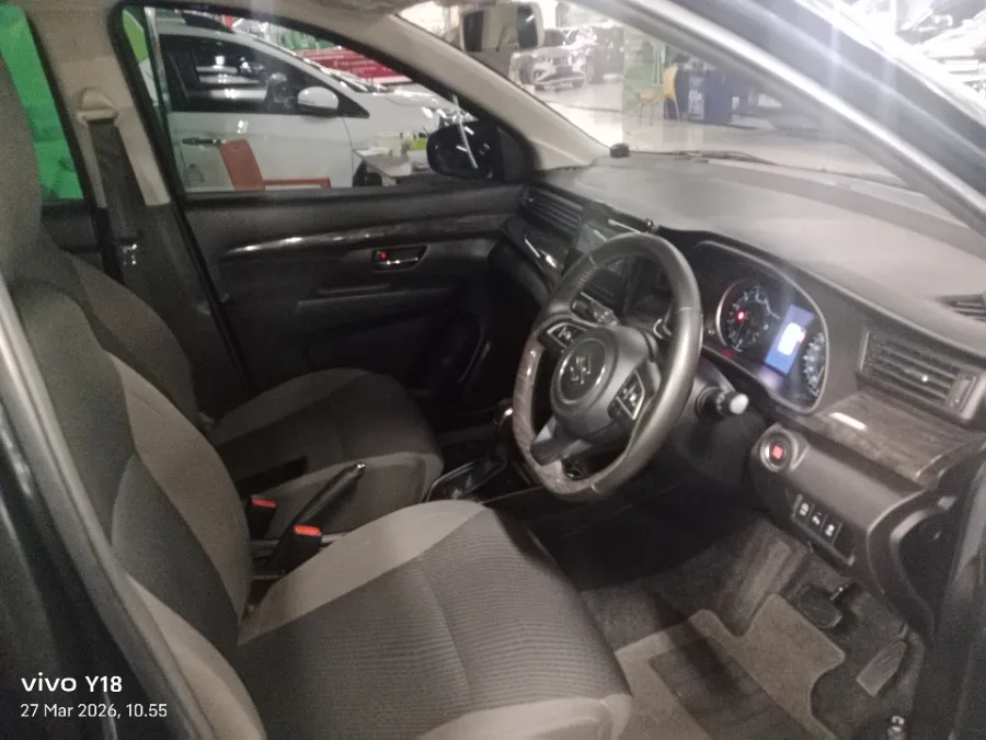 Foto Mobil Bekas Kabin Depan Suzuki Ertiga 1.5 GX tahun 2024