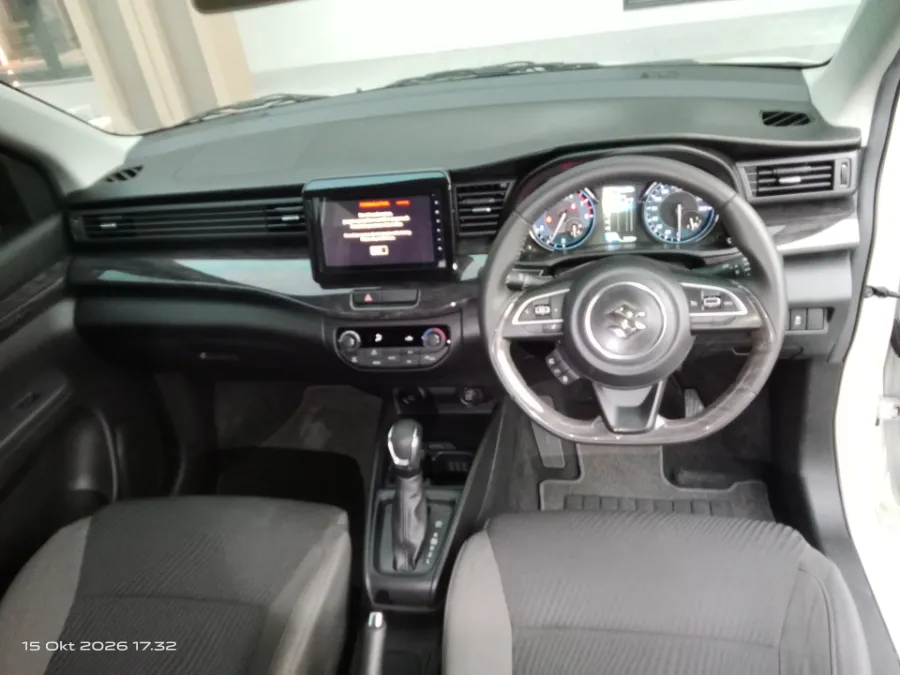 Foto Mobil Bekas Dashboard Suzuki Ertiga 1.5 GX tahun 2025