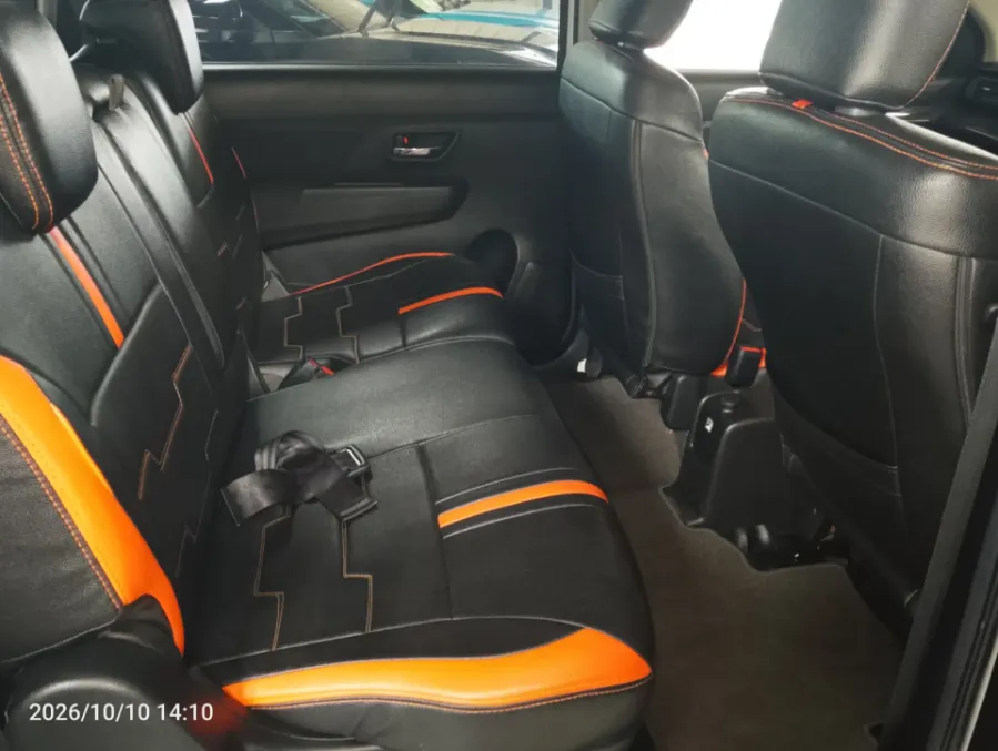 Foto Mobil Bekas Kabin Belakang Suzuki Ertiga 1.5 GX Hybrid tahun 2022