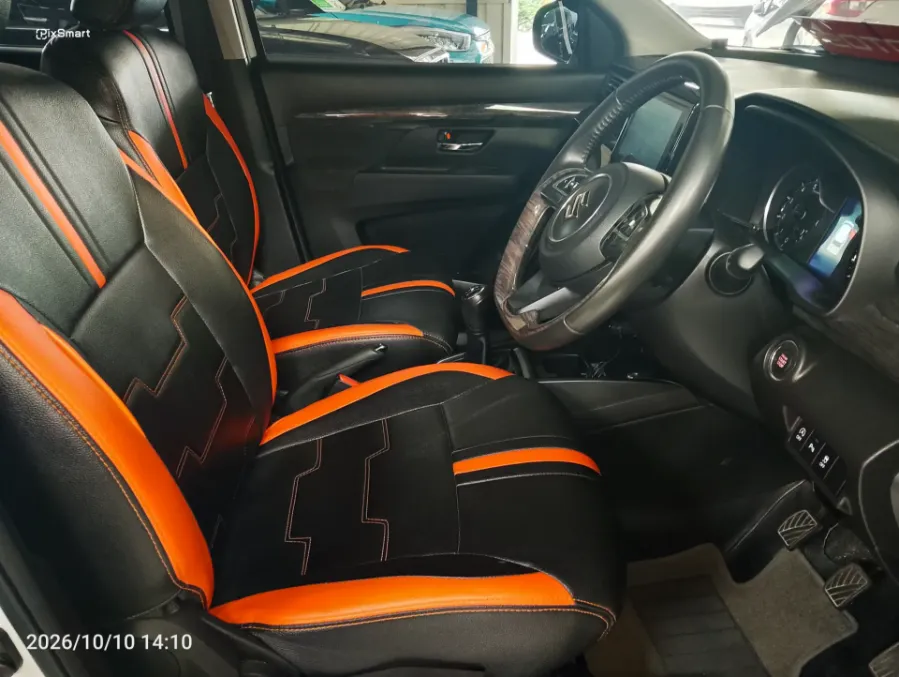 Foto Mobil Bekas Kabin Depan Suzuki Ertiga 1.5 GX Hybrid tahun 2022
