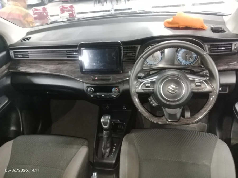 Foto Mobil Bekas Dashboard Suzuki Ertiga 1.5 GX Hybrid tahun 2023