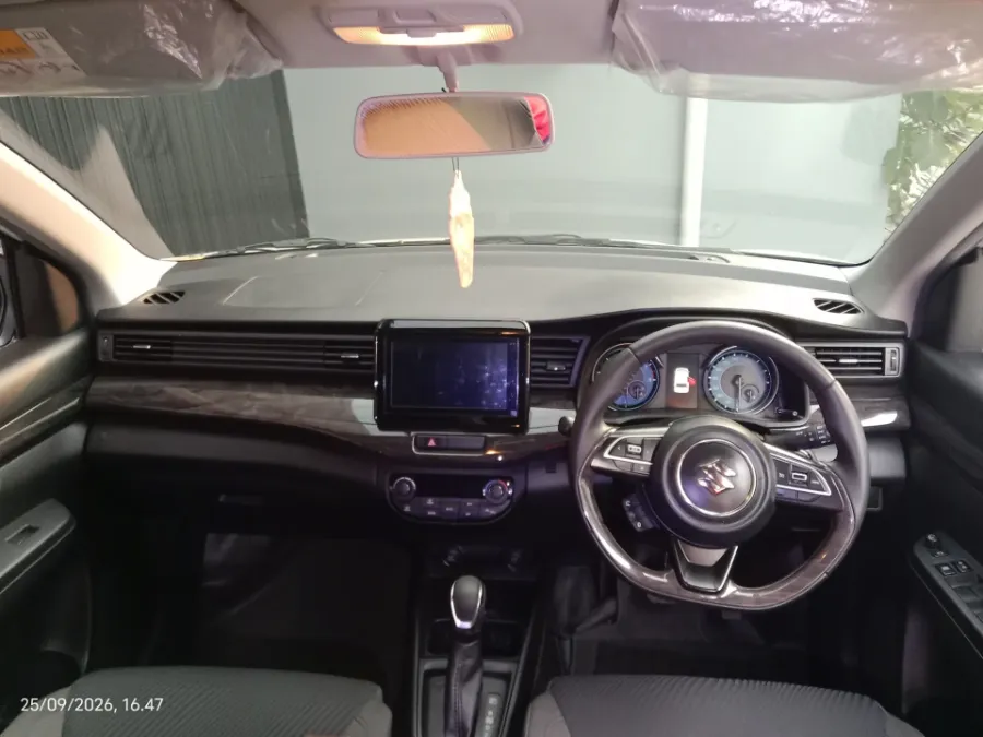 Foto Mobil Bekas Dashboard Suzuki Ertiga 1.5 GX Hybrid tahun 2024