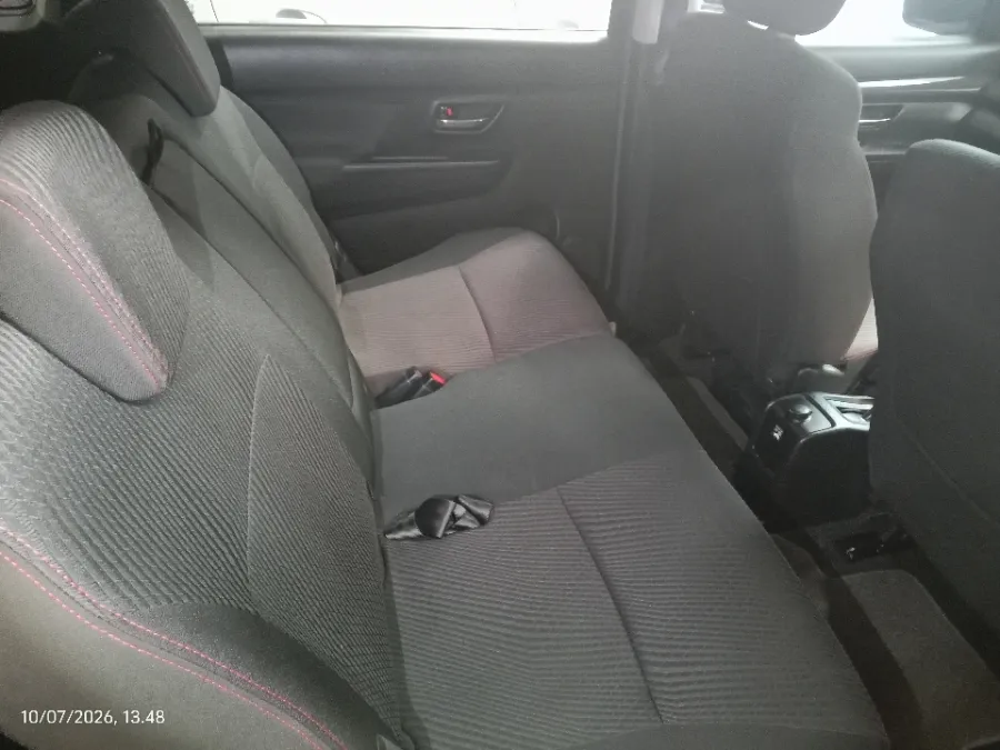 Foto Mobil Bekas Kabin Belakang Suzuki Ertiga 1.5 GX Hybrid tahun 2024
