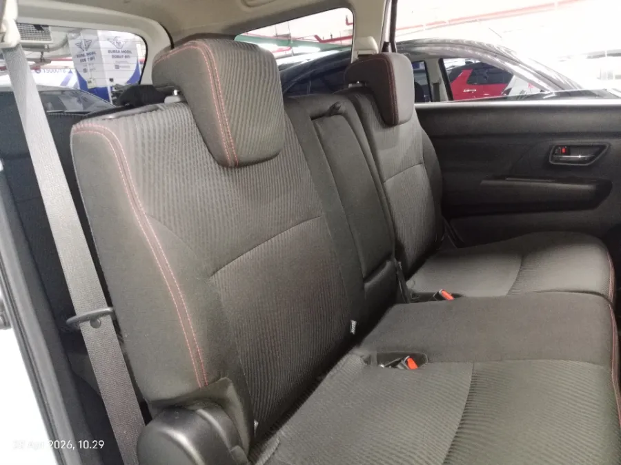Foto Mobil Bekas Kabin Belakang Suzuki Ertiga 1.5 Sport Hybrid tahun 2022