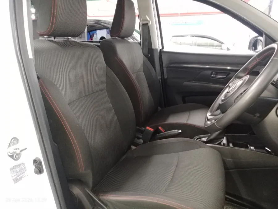 Foto Mobil Bekas Kabin Depan Suzuki Ertiga 1.5 Sport Hybrid tahun 2022