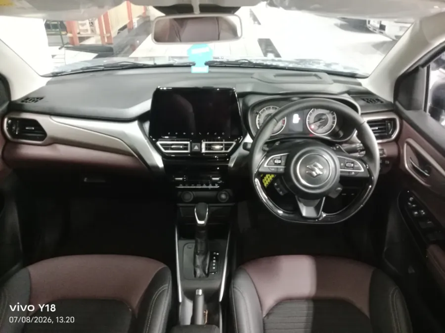 Foto Mobil Bekas Dashboard Suzuki Fronx 1.5 GL tahun 2025
