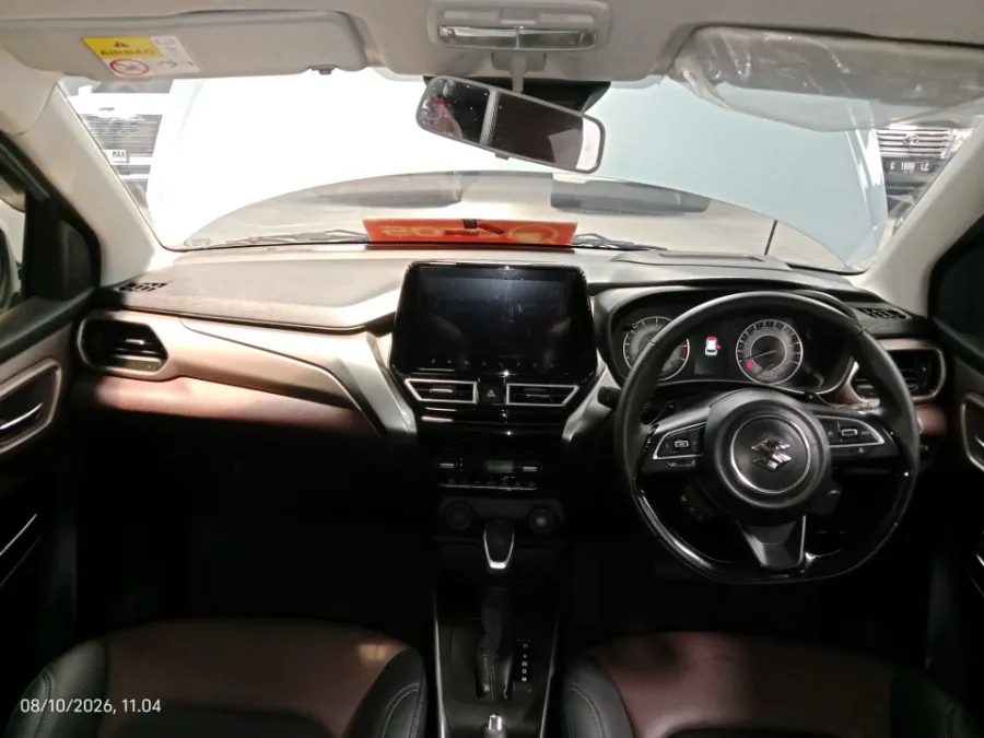 Foto Mobil Bekas Dashboard Suzuki Fronx 1.5 GL tahun 2025