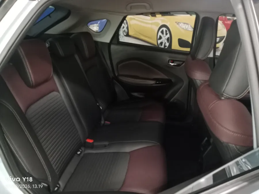 Foto Mobil Bekas Kabin Belakang Suzuki Fronx 1.5 GL tahun 2025