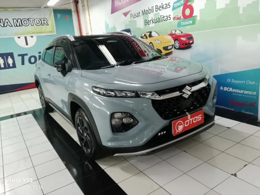 Foto Mobil Bekas Kanan Depan Suzuki Fronx 1.5 GL tahun 2025