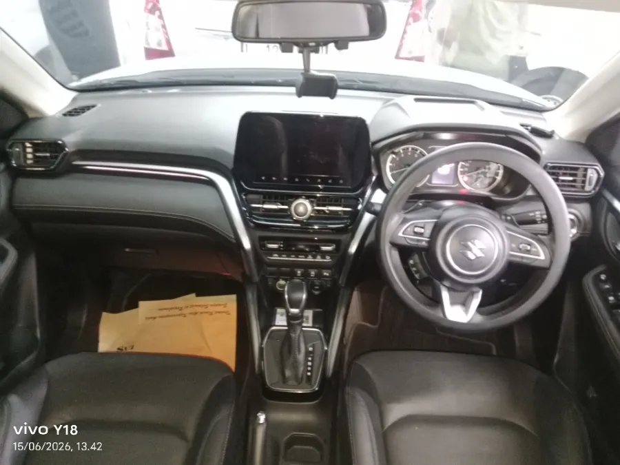 Foto Mobil Bekas Dashboard Suzuki Grand Vitara 1.5 GX Hybrid tahun 2023