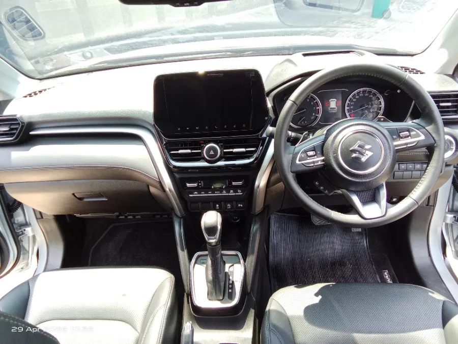 Foto Mobil Bekas Dashboard Suzuki Grand Vitara 1.5 GX Hybrid tahun 2023