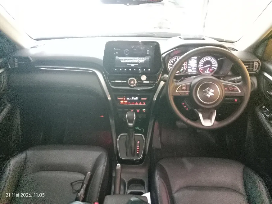 Foto Mobil Bekas Dashboard Suzuki Grand Vitara 1.5 GX Hybrid tahun 2023