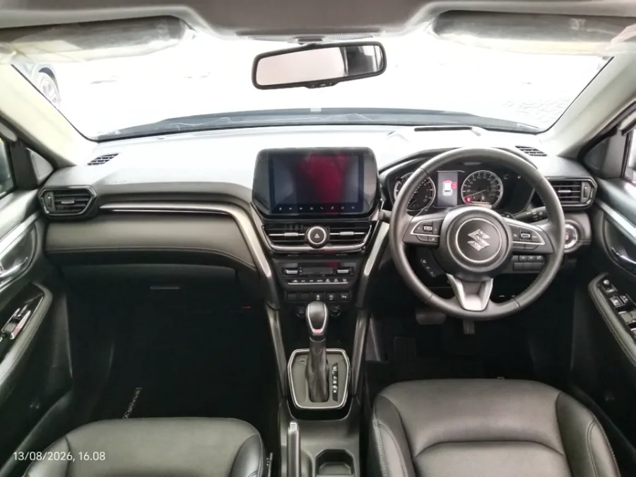 Foto Mobil Bekas Dashboard Suzuki Grand Vitara 1.5 GX Hybrid tahun 2023