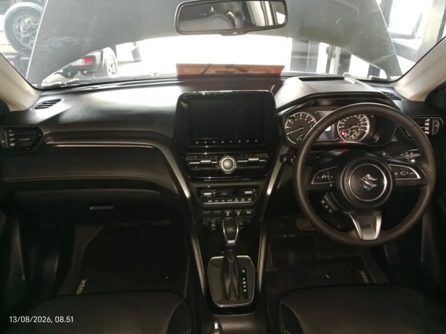 Foto Mobil Bekas Dashboard Suzuki Grand Vitara 1.5 GX Hybrid tahun 2023