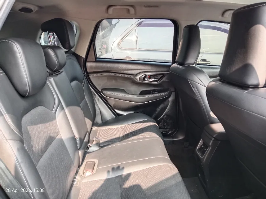 Foto Mobil Bekas Kabin Belakang Suzuki Grand Vitara 1.5 GX Hybrid tahun 2023