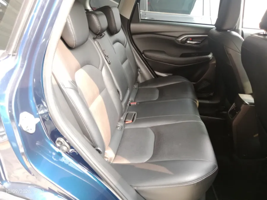 Foto Mobil Bekas Kabin Belakang Suzuki Grand Vitara 1.5 GX Hybrid tahun 2023