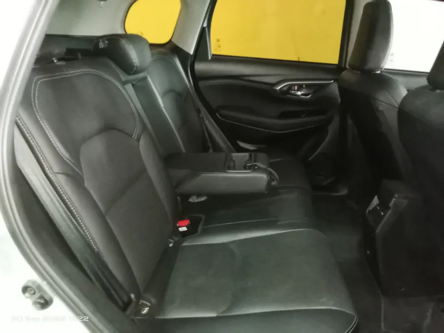 Foto Mobil Bekas Kabin Belakang Suzuki Grand Vitara 1.5 GX Hybrid tahun 2023