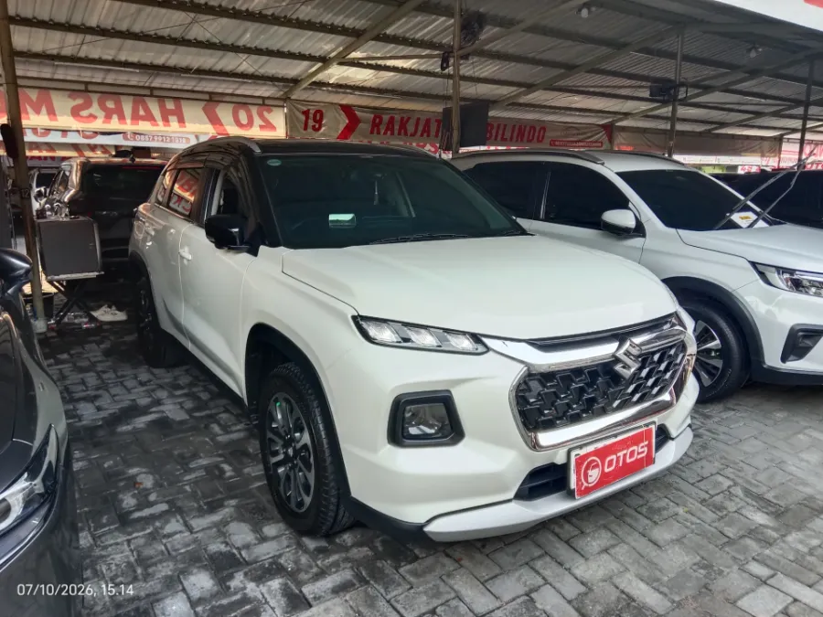 Foto Mobil Bekas Kanan Depan Suzuki Grand Vitara 1.5 GX Hybrid tahun 2023