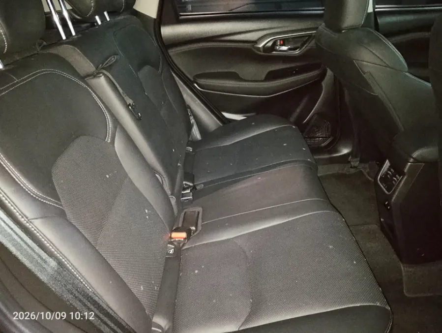 Foto Mobil Bekas Kabin Belakang Suzuki Grand Vitara 1.5 GX Hybrid tahun 2024