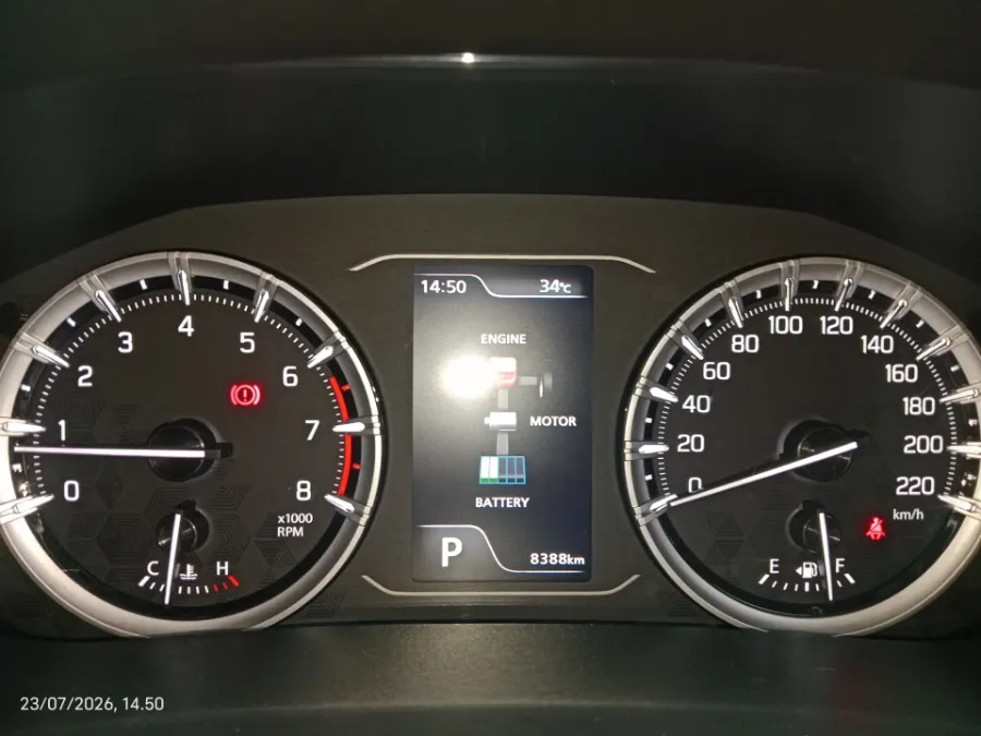Foto Mobil Bekas Odometer Suzuki Grand Vitara 1.5 GX Hybrid tahun 2024