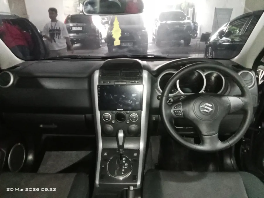 Foto Mobil Bekas Dashboard Suzuki Grand Vitara 2.0 JLX tahun 2016