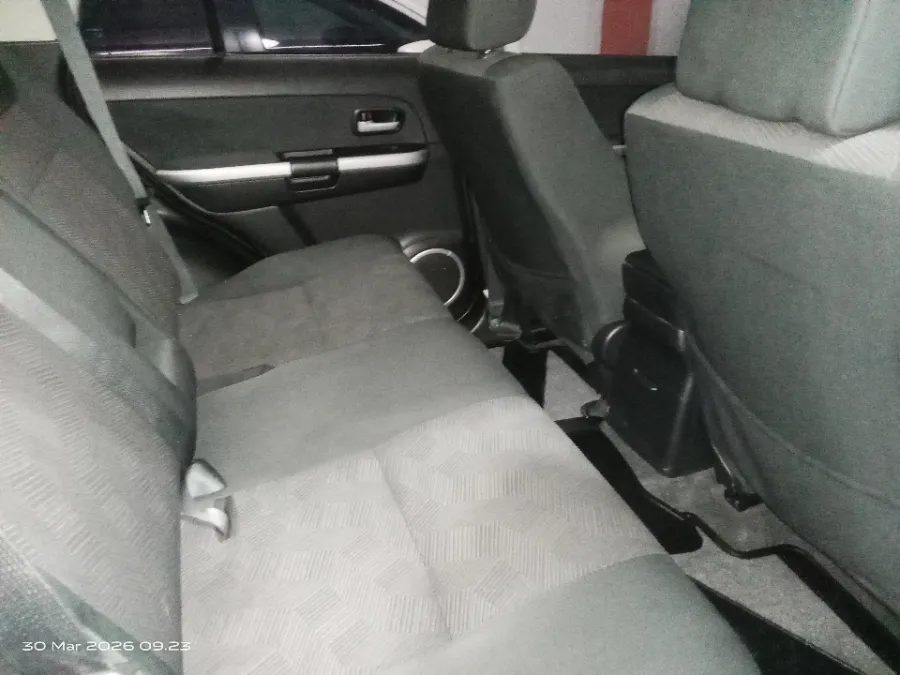 Foto Mobil Bekas Kabin Belakang Suzuki Grand Vitara 2.0 JLX tahun 2016